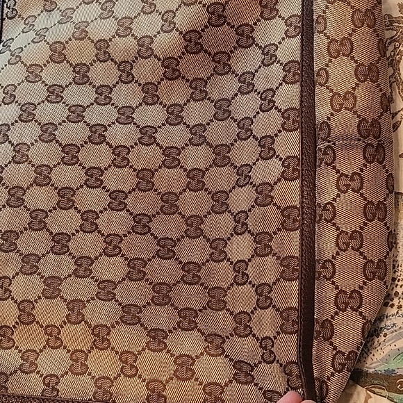 Gucci Medium Size Bag Authentic - Picture 10 of 17
